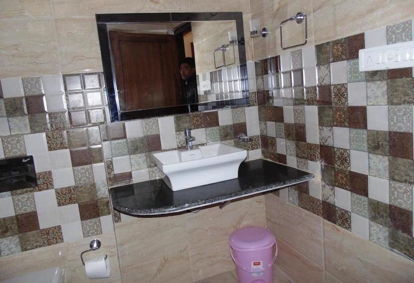 The Dukes Den Resort 4