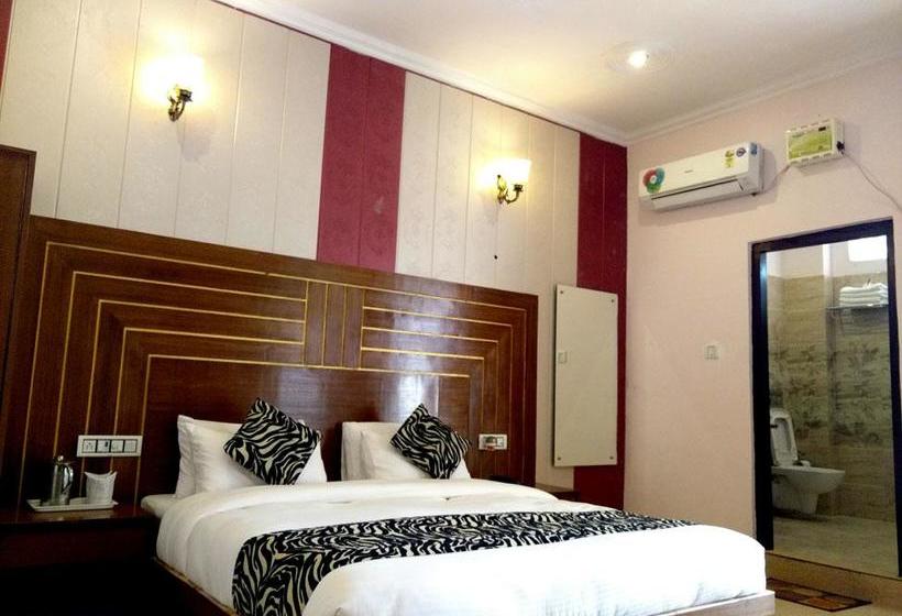 The Dukes Den Resort 6