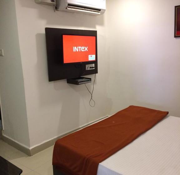 Hotel Meena Grand 20