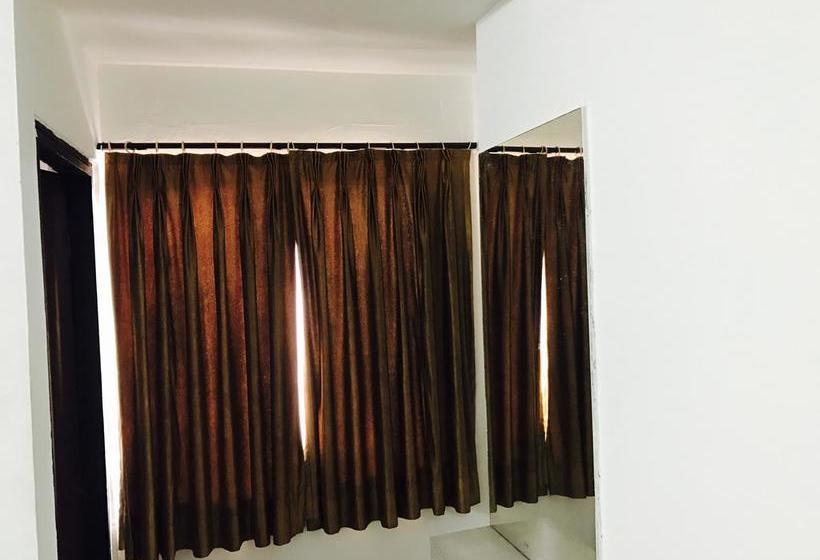 Hotel Hill Fort Inn 9