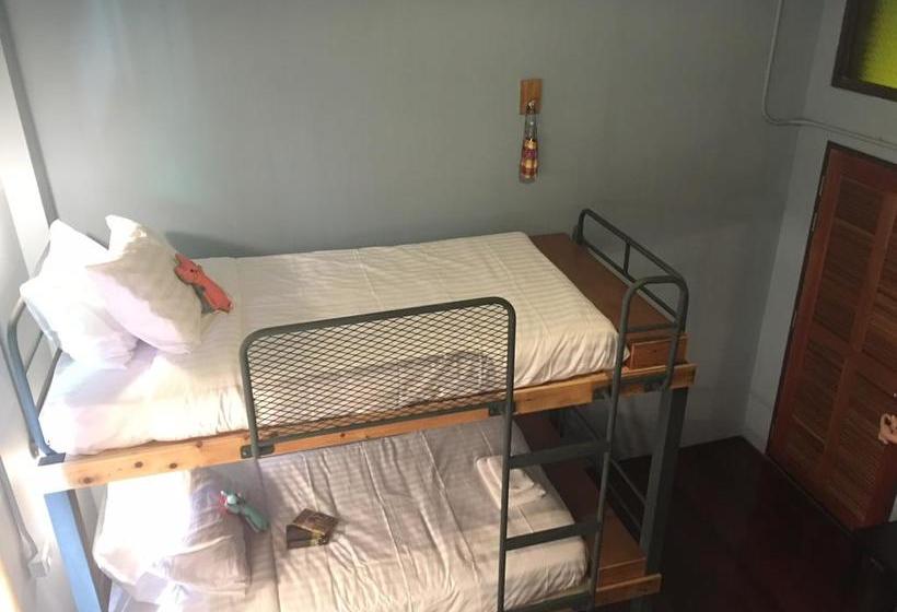 Hostel Talardkao Balcony Krabi 12