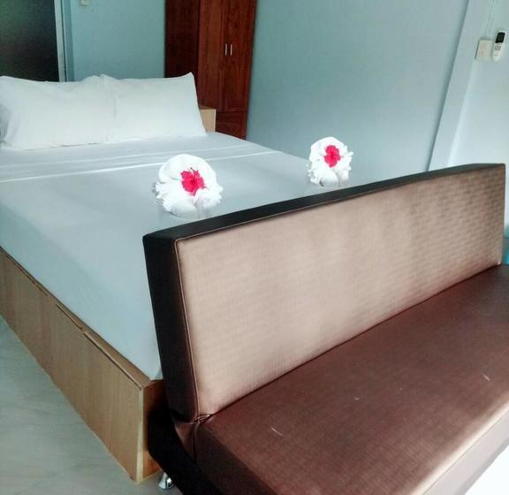 Phusam Big Resort 15