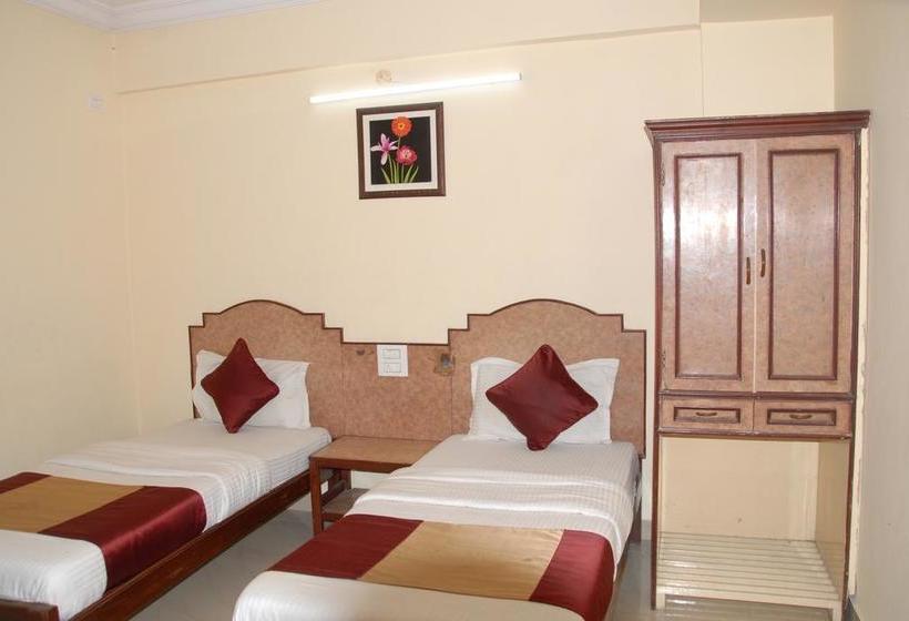 Hotel Bhavani Lodge 10