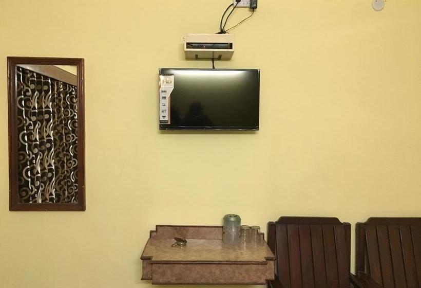 Hotel Bhavani Lodge 8