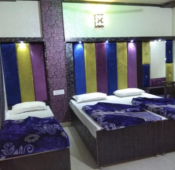 Hotel Revoli Amritsar 1