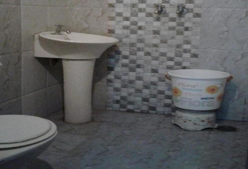 Hotel Revoli Amritsar 6