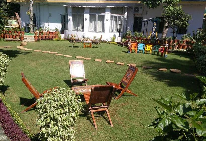 Hotel Toppers Corner