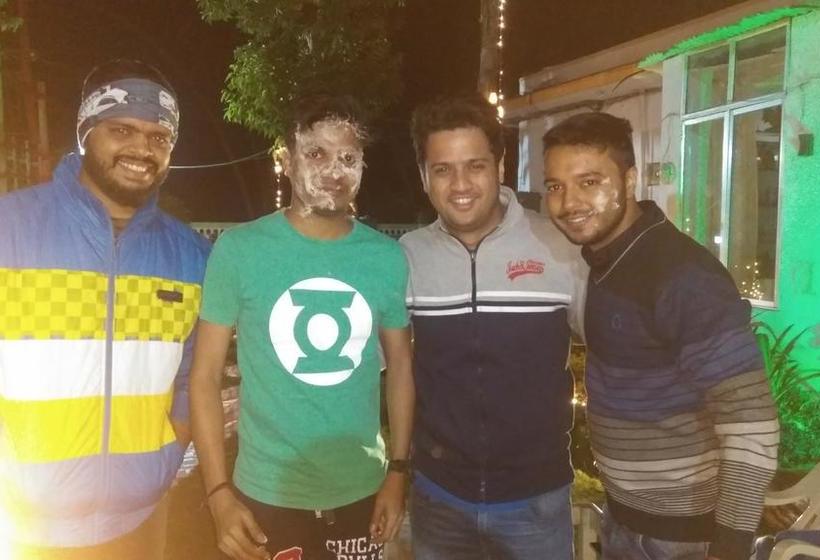 Hotel Toppers Corner 14