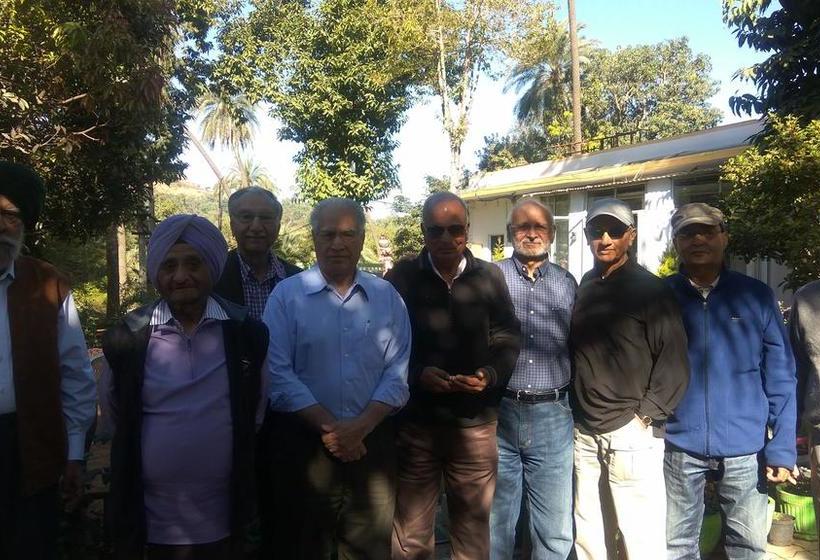 Hotel Toppers Corner 4