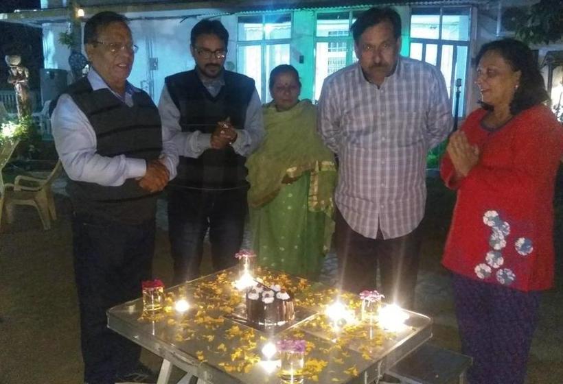 Hotel Toppers Corner 5