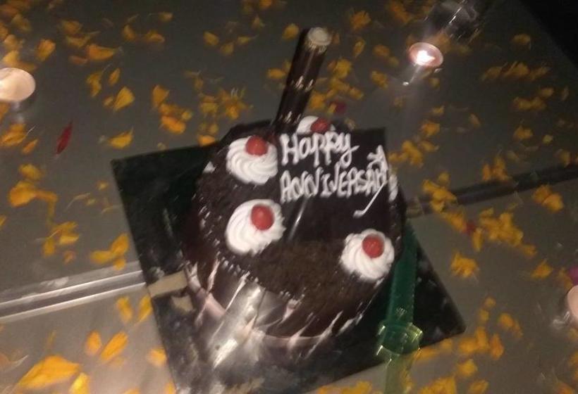 Hotel Toppers Corner 7