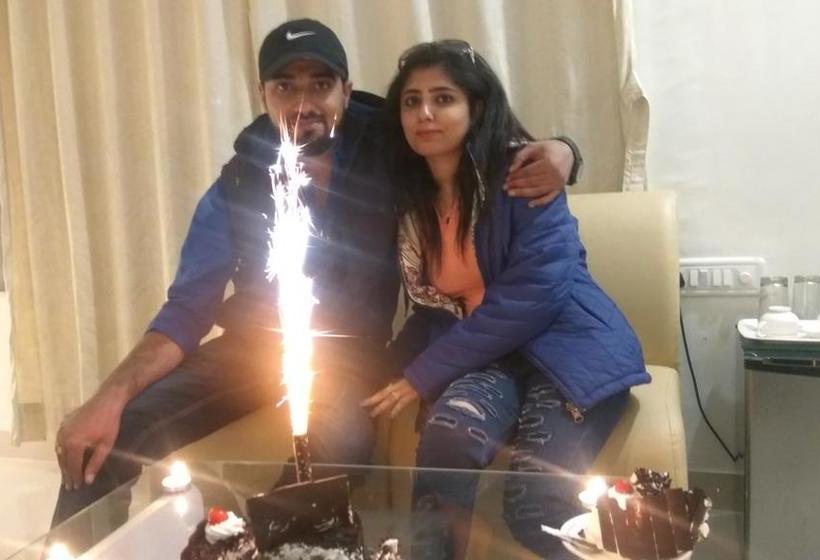 Hotel Toppers Corner 9