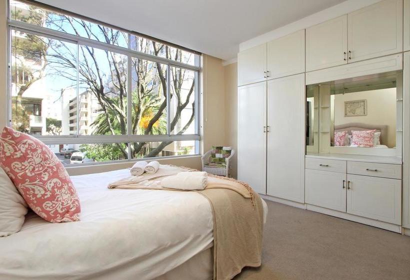 Hotel Berkeley Square 1