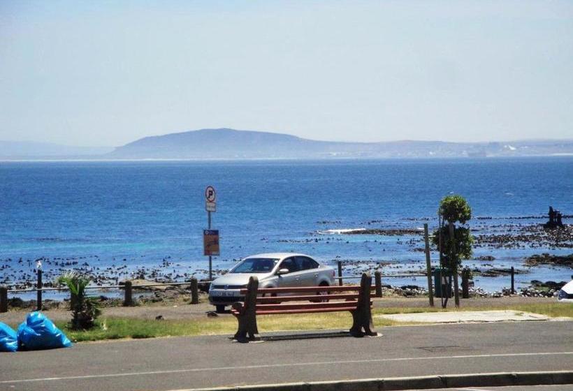 Hôtel Sandringham III 2