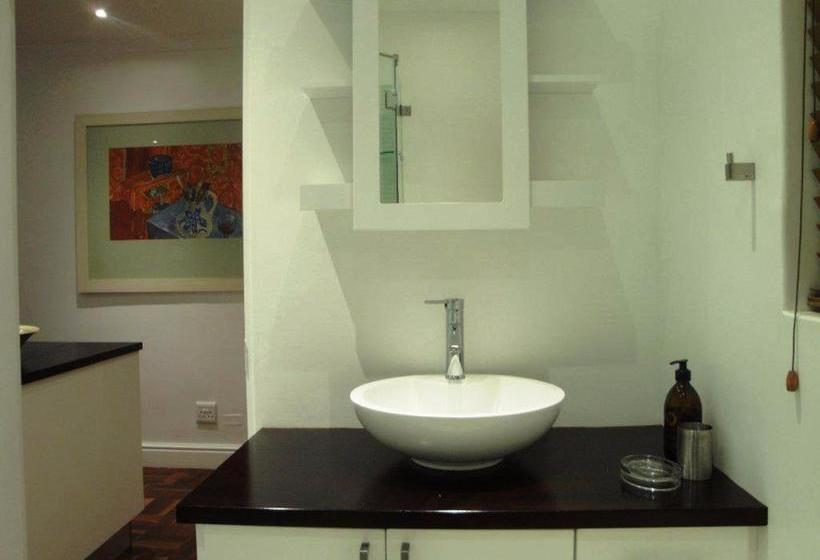 Hotel Connemara Court 8