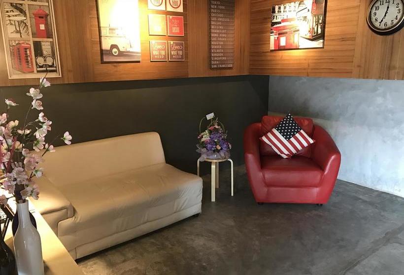 Hotel Takuapa Station 1