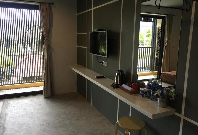 Hotel Takuapa Station 15