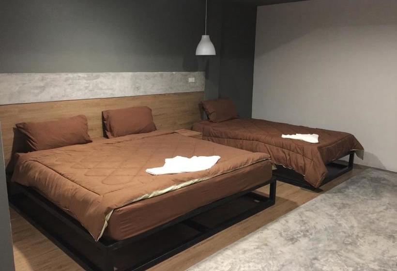 Hotel Takuapa Station 17