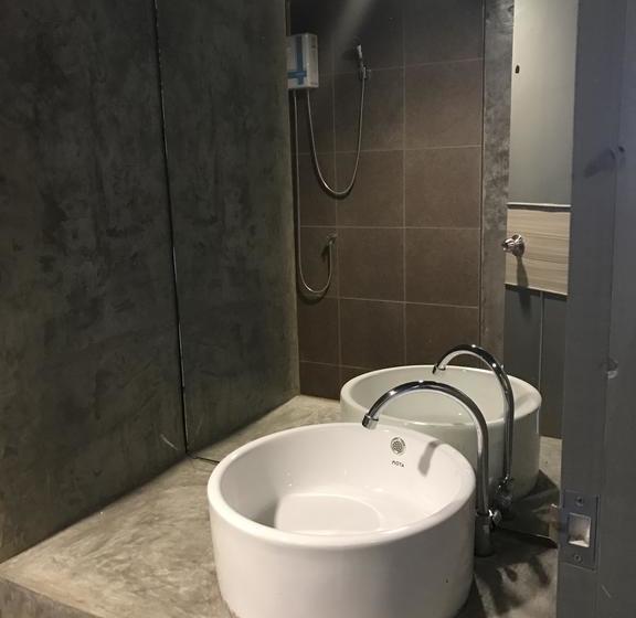 Hotel Takuapa Station 20