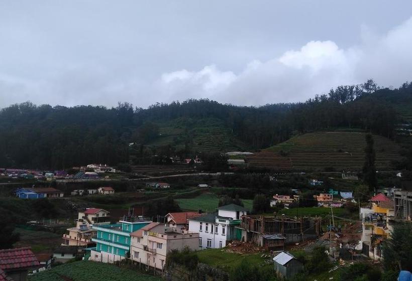 Hotel Ooty Honey Huts 12
