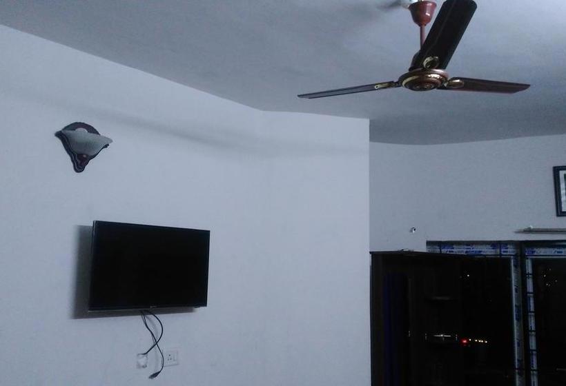 Hotel Ooty Honey Huts 13