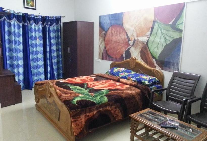 Hotel Ooty Honey Huts 19