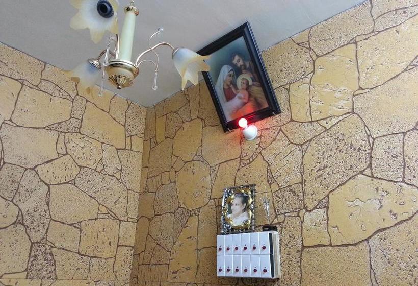 Hotel Ooty Honey Huts 7