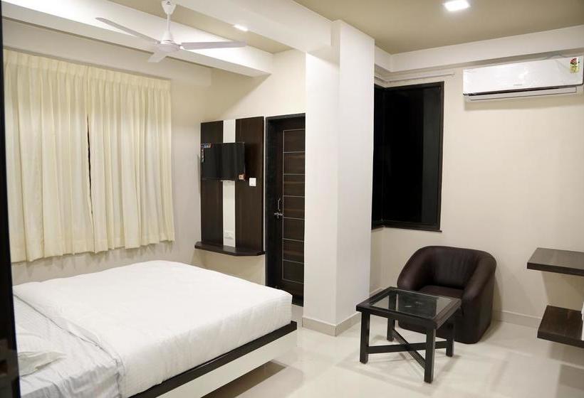 Hotel R K Renaissance 5