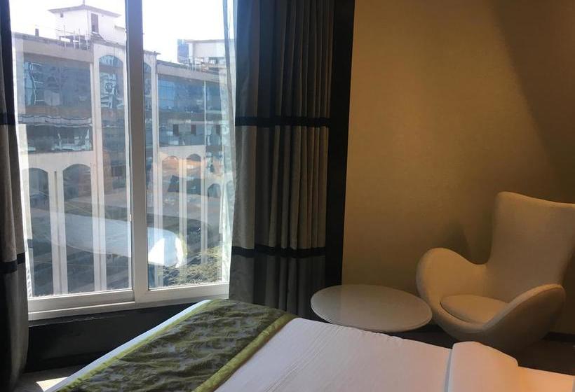 Hotel The Empresa 12