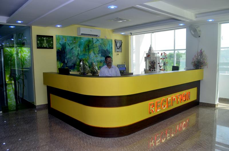 Hotel Surya Continental 3