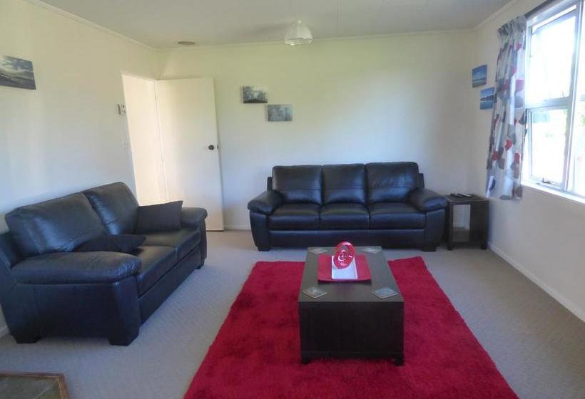 Bed and Breakfast Geraldine Guest Lodge 12