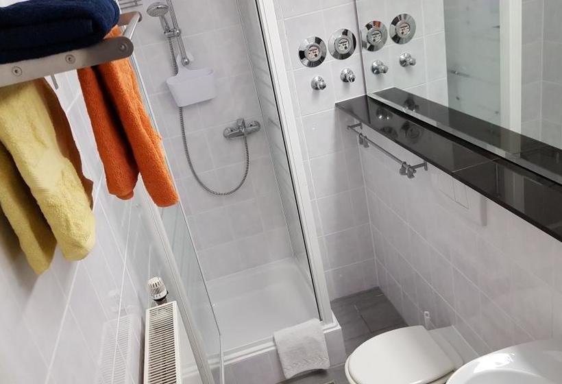 Genius Hotel Und Hostel 6