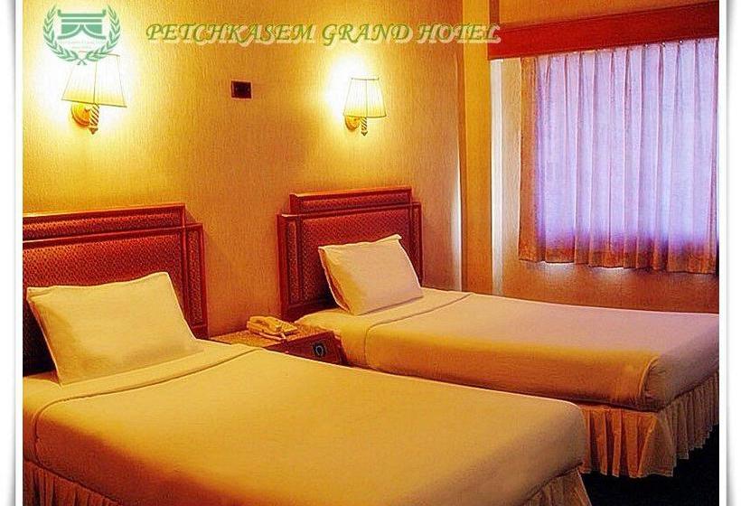 Hotel Petchkasem Grand 4