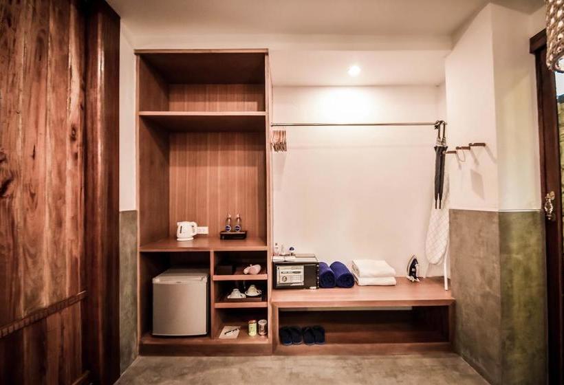 The Nine Thipthara Klongson Resort 11