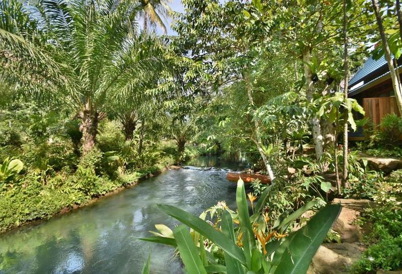 The Nine Thipthara Klongson Resort 16