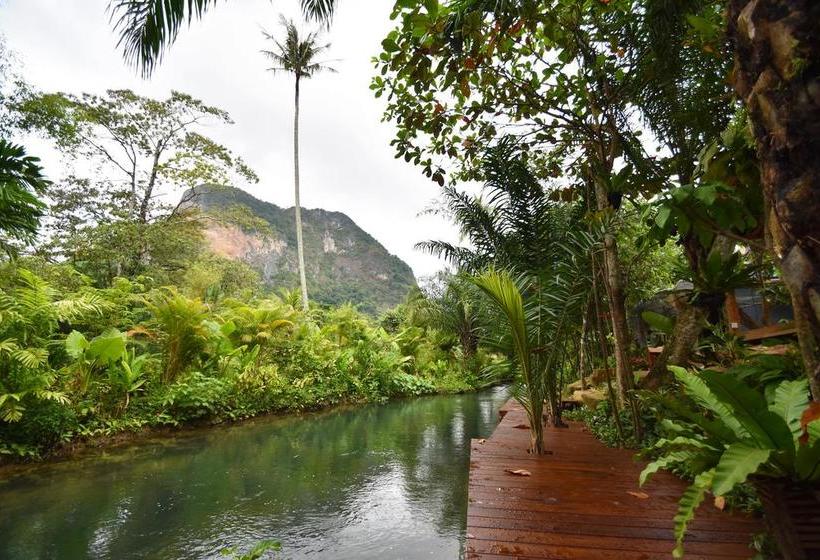 The Nine Thipthara Klongson Resort 17