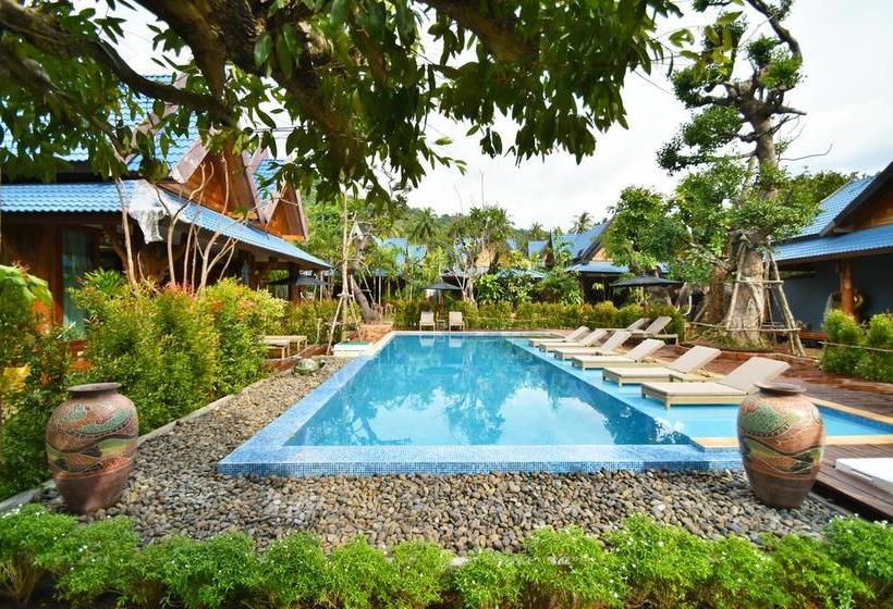 The Nine Thipthara Klongson Resort 20