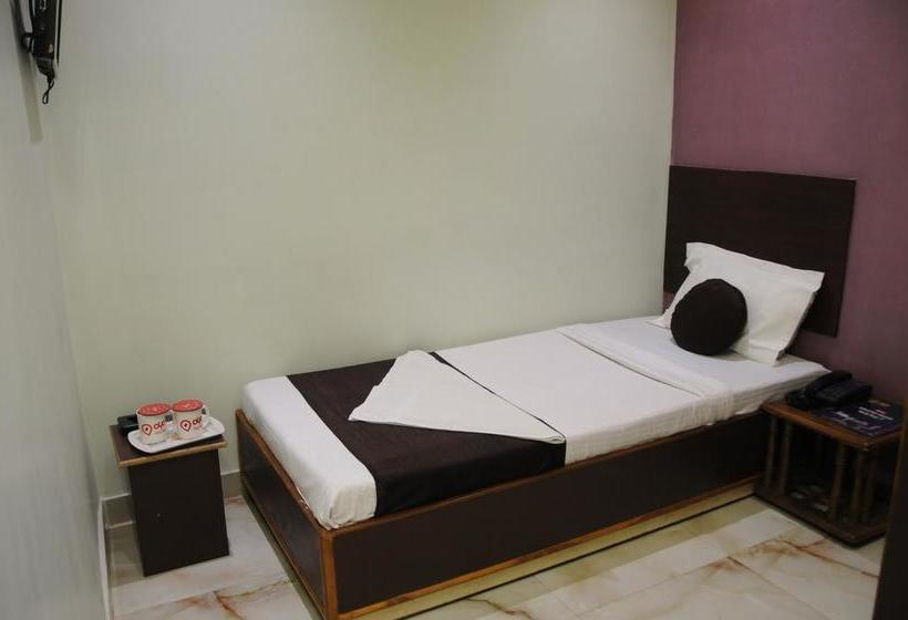 Hotel Oyo Rooms Near Rbi Exhibition Road 14