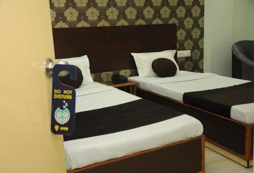 Hotel Oyo Rooms Near Rbi Exhibition Road 16