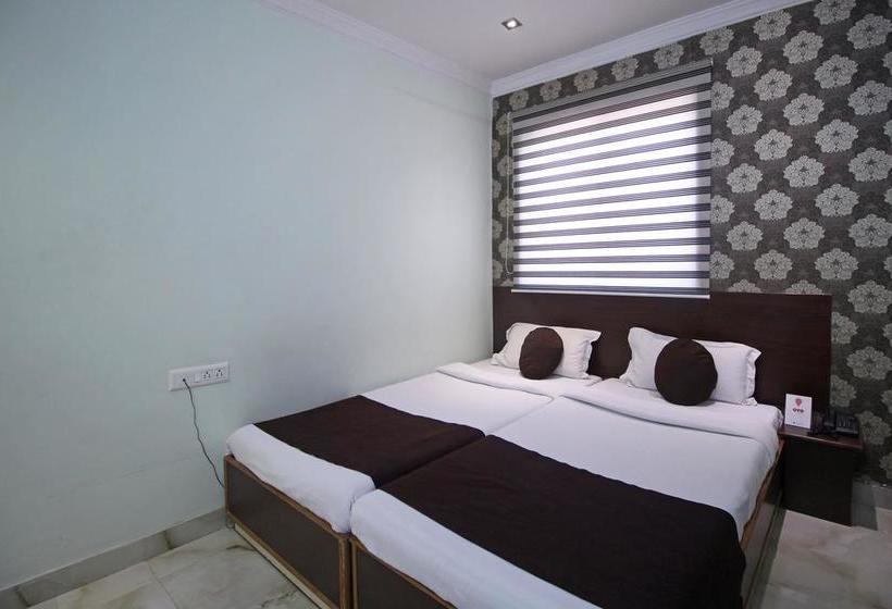 Hotel Oyo Rooms Near Rbi Exhibition Road 17