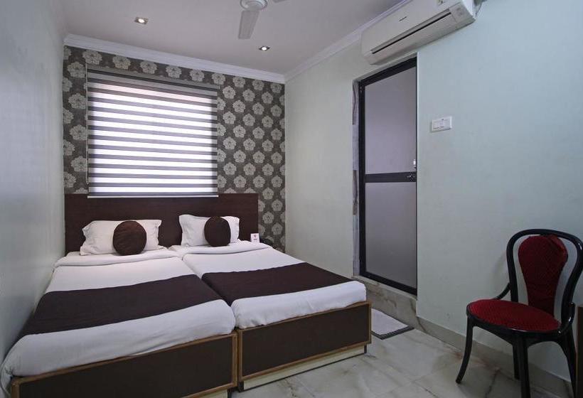 Hotel Oyo Rooms Near Rbi Exhibition Road 18