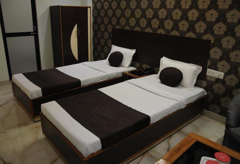 Hotel Oyo Rooms Near Rbi Exhibition Road 4