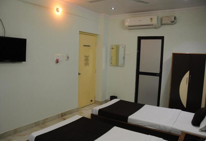 Hotel Oyo Rooms Near Rbi Exhibition Road 5
