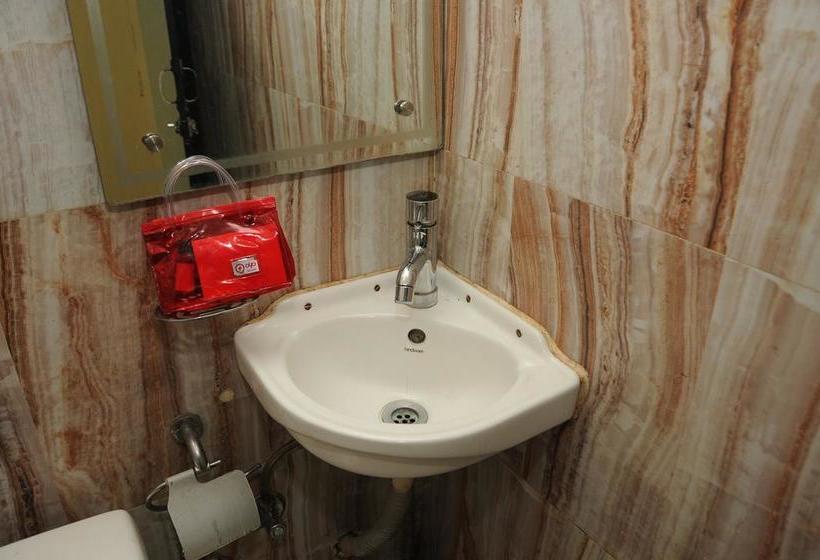 Hotel Oyo Rooms Near Rbi Exhibition Road 6