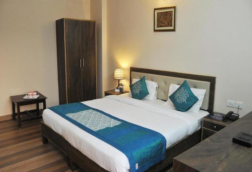 Hotel Oyo Rooms Kankarbagh More Colony 10