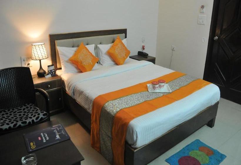 Hotel Oyo Rooms Kankarbagh More Colony 18