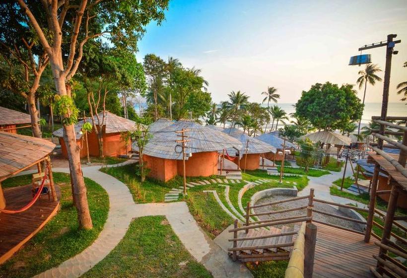 Resort The Mud Bang po Beach