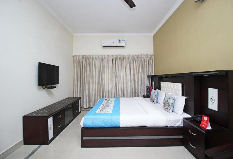 Hotel Oyo Rooms Red Cross Road 18