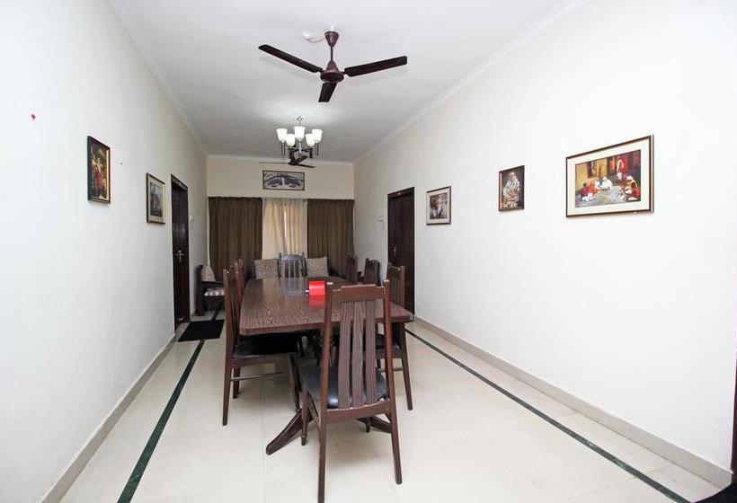 Hotel Oyo Rooms Red Cross Road 6