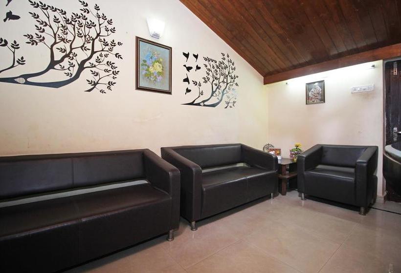 Hotel Oyo Rooms Red Cross Road 9